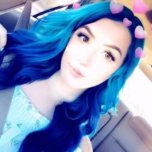 Meet your Posher, Mikayla